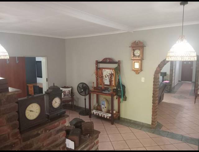 4 BEDROOM HOUSE FOR SALE IN WIERDA PARK